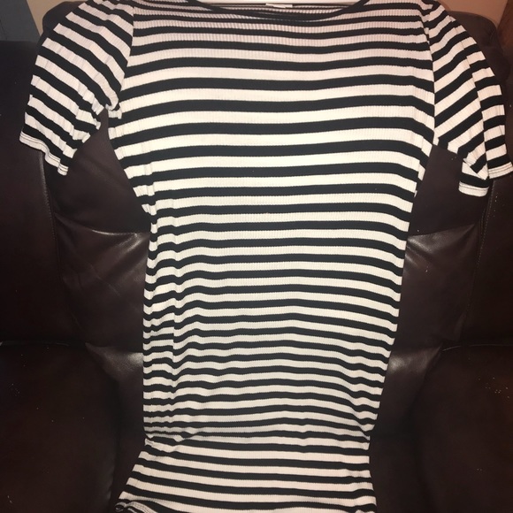 Black and White Lularoe Julia- XL, ribbed - Picture 4 of 4